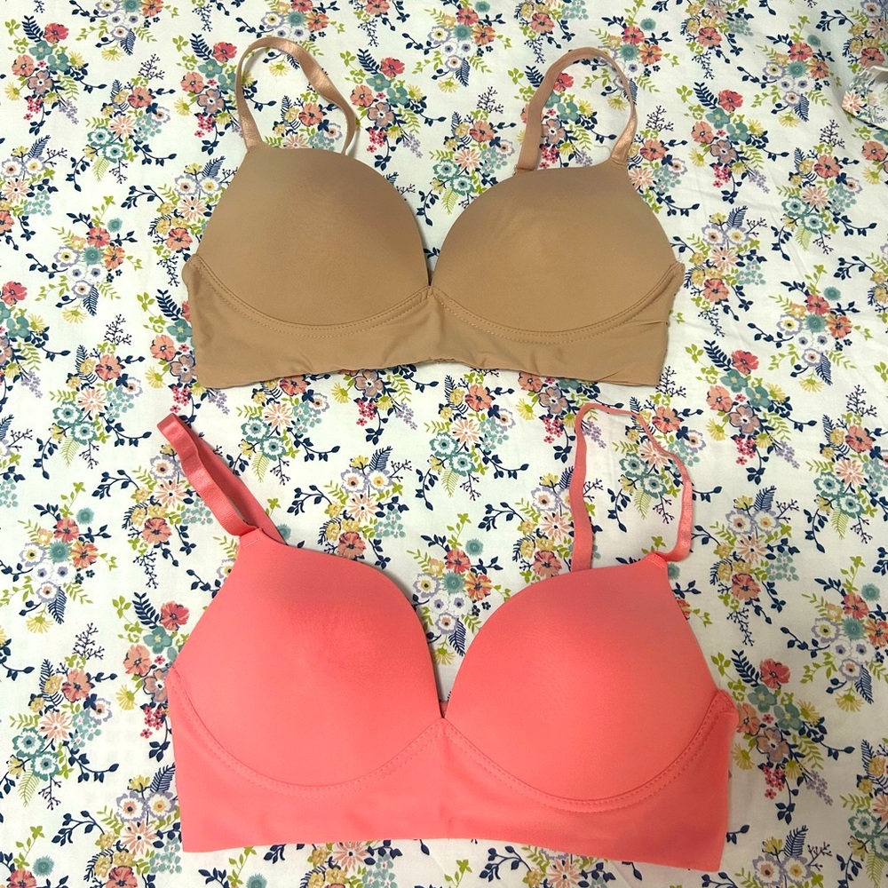 34C T shirt Bra lot of 2